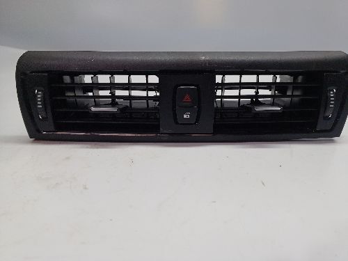 2015 BMW 1 F21 1.6 Petrol 3 Dr Dash Vent Right Side Central