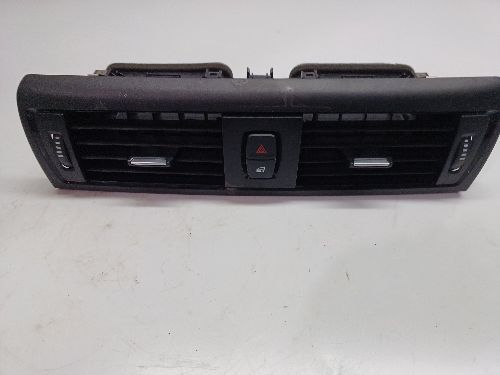2015 BMW 1 F21 1.6 Petrol 3 Dr Dash Vent Right Side Central