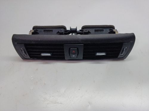 2015 BMW 1 F21 1.6 Petrol 3 Dr Dash Vent Right Side Central