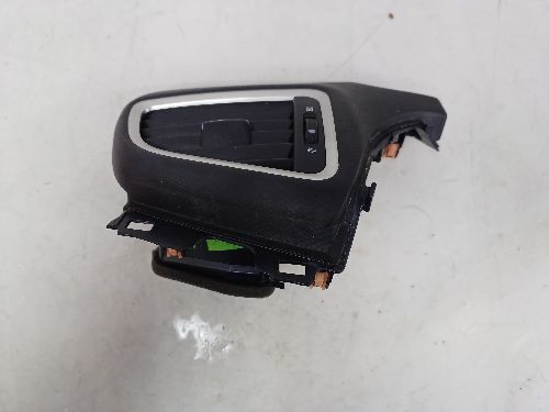 SUZUKI Sx4 S-cross 1.6 Petrol 2013-2016 Dash Vent Right Side Central